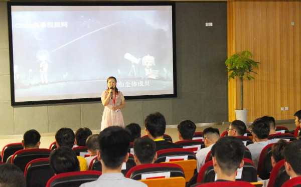 1562639983546767.jpg 配图2 云和数据JAVA培训班项目发布会暨毕业典礼.jpg